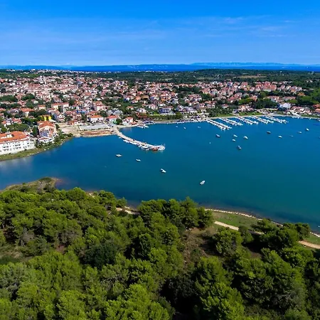 And By The Sea - 7278 3* Medulin