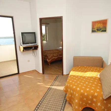 ゲストハウス And By The Sea - 7278