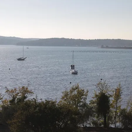 And By The Sea - 7278 ゲストハウス